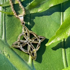 Lover’s Knot Celtic Symbol, Bowen Knot Gold Necklace, Bowen Cross, Celtic Knot Variation, Sacred Geometry, Love Pendant for Girlfriend