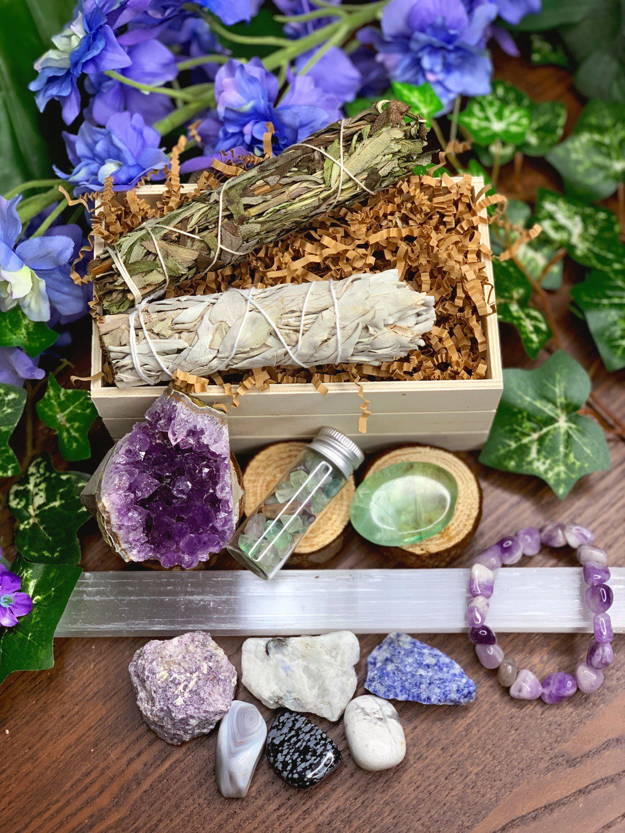 Stress Relief & Relaxation Gift Set  Sage Crystal Kit, Meditation Altar,  Crystal Healing Wicca, Spiritual Gifts, Gift Ideas, Crystal Set