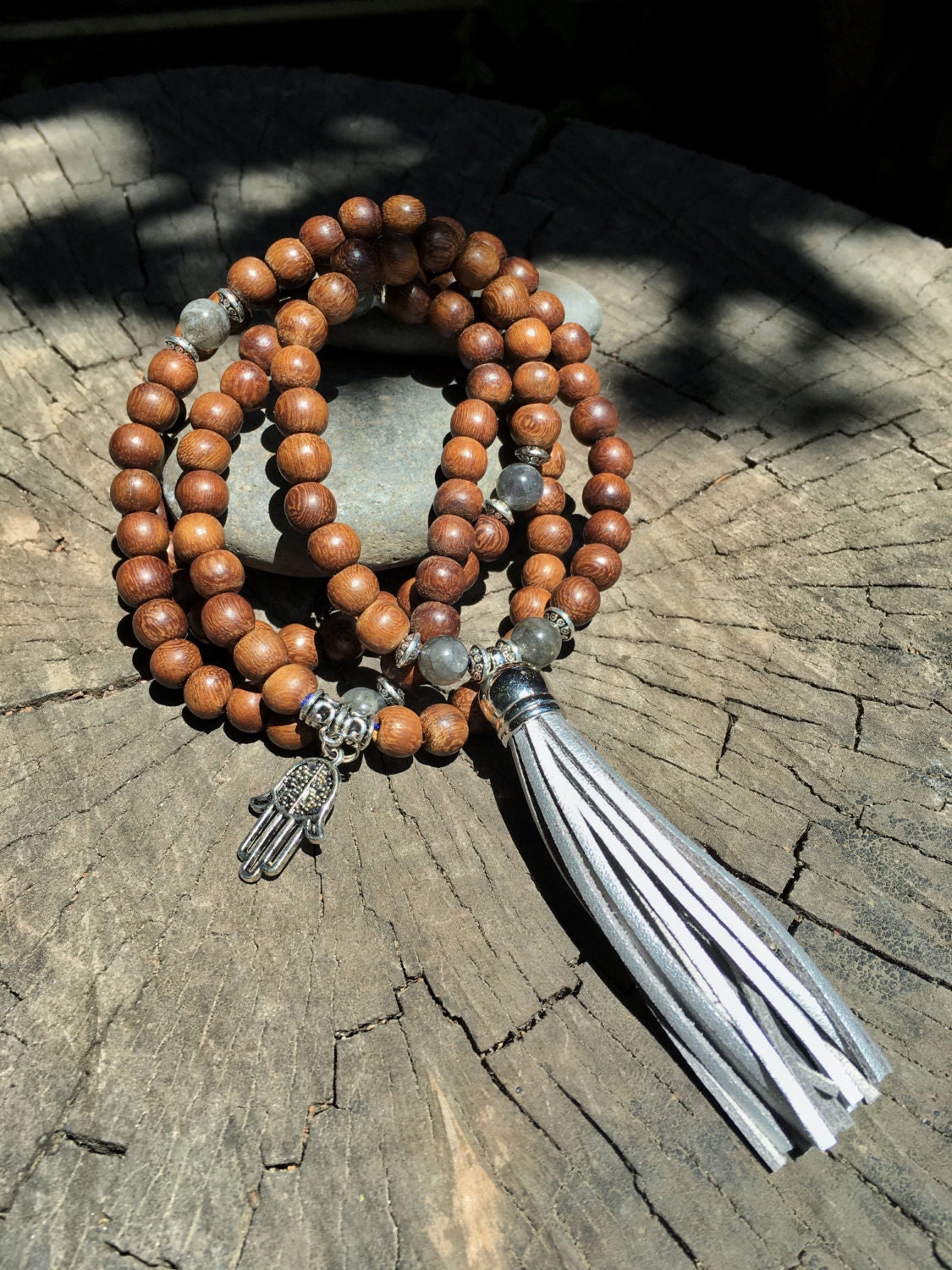 Amazon.com: Zen Dear Unisex Natural Blood Dragon Wood Buddhist Prayer Beads  Bracelet Necklace Red Agathis King of Wood Mala Beads (12mm x 17 Beads):  Clothing, Shoes & Jewelry