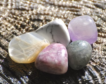 Intuition & Third Eye Crystals | Sixth Chakra Crystal Set | Amethyst, Lepidolite, Labradorite, Moonstone, Howlite | Tumbled Gemstones