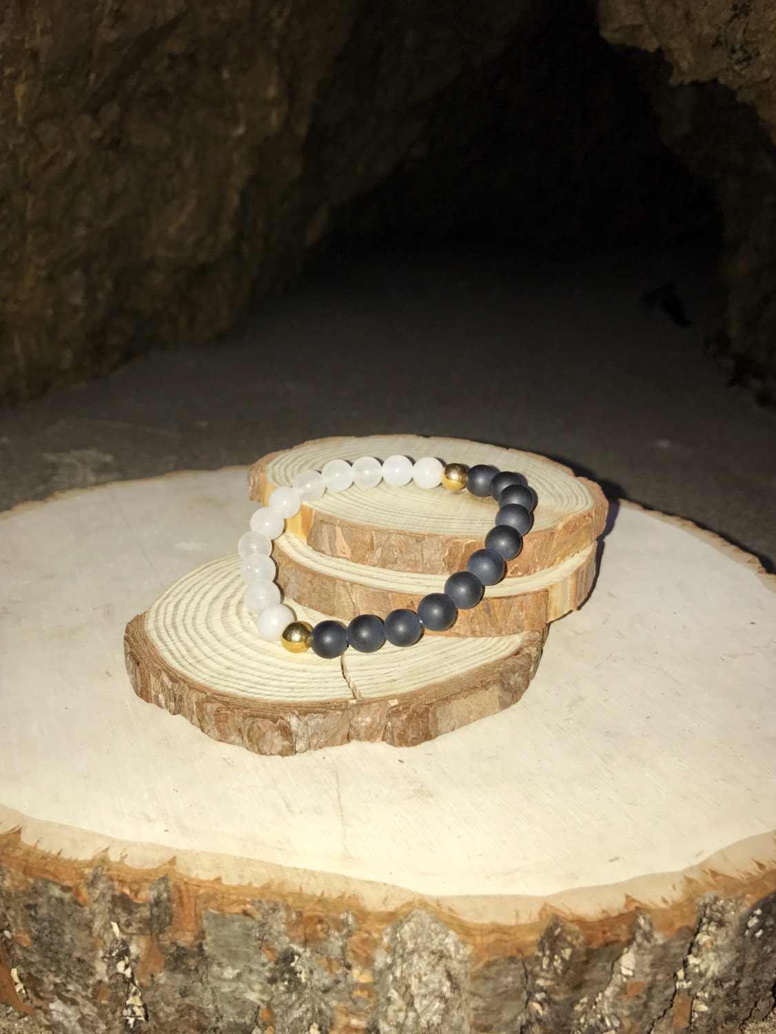 Ying Yang Quartz Onyx Bracelet Crystal Healing Bracelet Yin Yang Twin Flames Duality Black And White Onyx Unisex Bracelet Ying Yang Quartz Onyx Bracelet Crystal Healing Bracelet Yin Yang Twin Flames Duality Black And White Onyx Unisex Bracelet