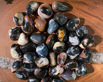 SARDONYX (Grade A Natural) Tumbled Polished Stones Gemstone Rocks for Healing, Yoga, Meditation, Reiki, Wicca, Crafts, Jewelry Supplies