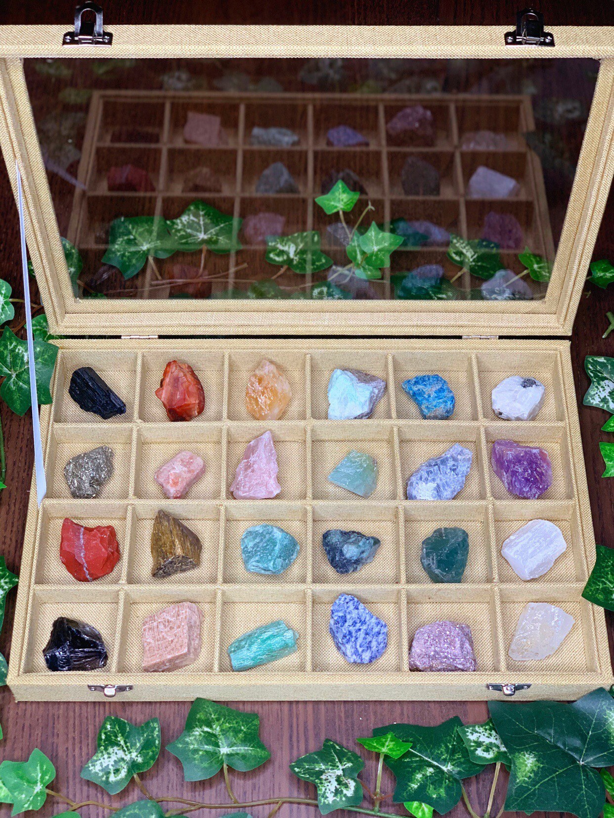 Raw Crystal Collector's Box, Crystal Kit, Crystal Gift Set, Meditation  Altar, Crystal Gift Box, Crystal Collection