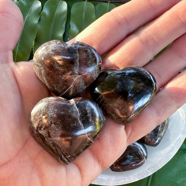 GARNET HEART Crystal (Premium Grade A Natural) Tumbled Polished Crystals for Love | Palm Stone Gemstone for Healing Meditation, Reiki, Wicca