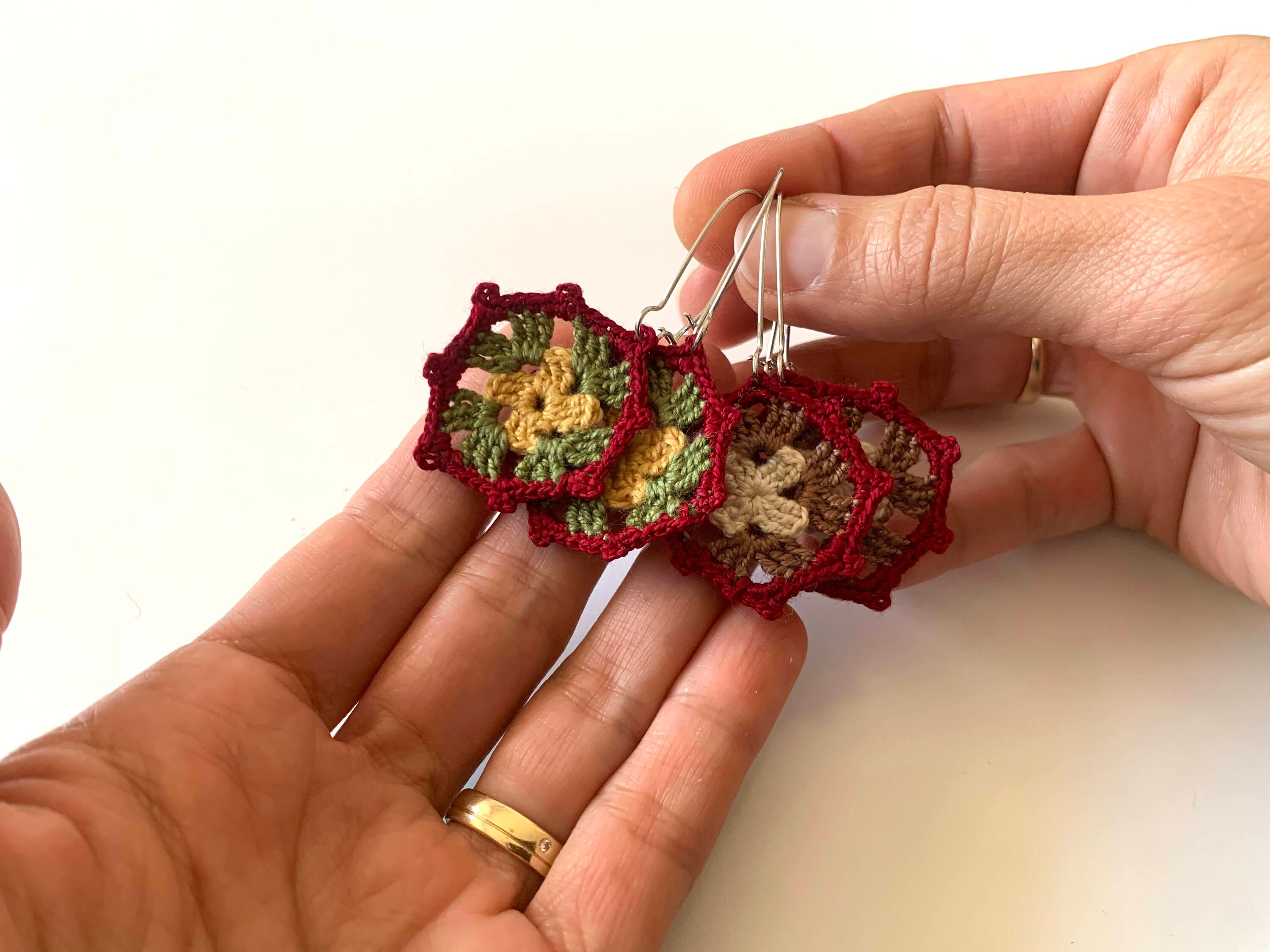 Beginner Friendly Earrings Crochet Pattern, Granny Square Micro Crochet PDF Tutorial, DIY Easy Crochet Pattern, Jewelry Making Digital Ebook - Thumbnail 3
