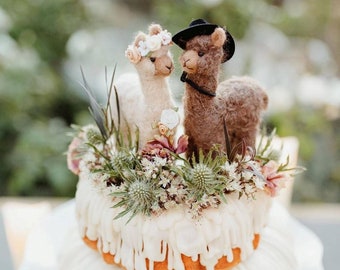 Alpaca Bride Groom - Unique Wedding Cake Topper for Llama Lovers - Fun Alternative for a Boho, Rustic, Country, or Barn Wedding - Great Gift