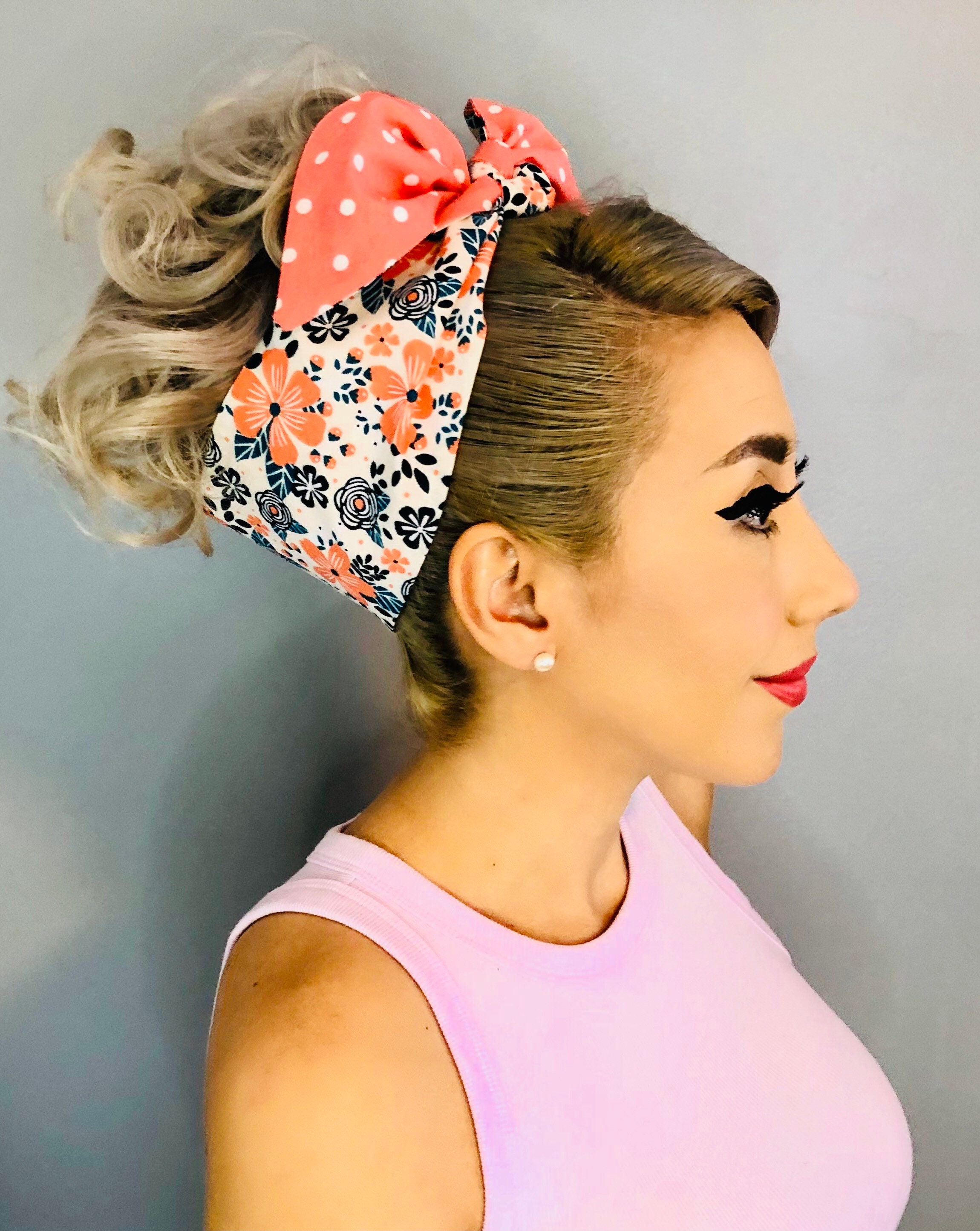 Elegant Coral Headwrap with Lace Bow

GEL8 0526 Coral headwrap – Ela Faith main image 3