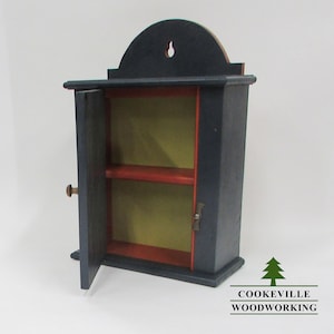Shaker wall cabinet