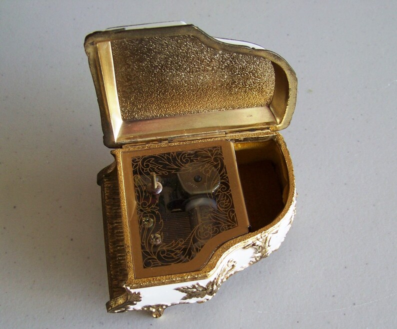 Sankyo Japan Trinket Jewelry Music Box Etsy