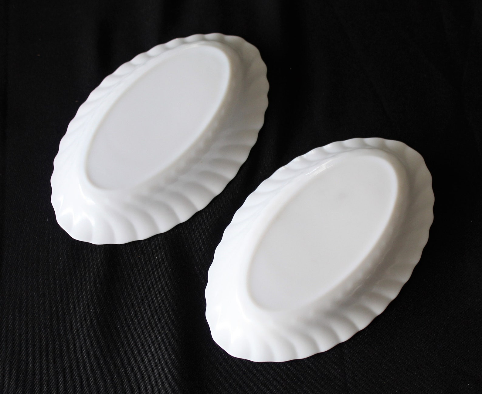 Arcopal Trianon Set of Two Oval Shallow Bowls | Etsy