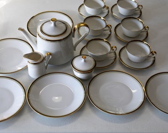 Heinrich Europa Tea Set Bavaria Germany 23 Pieces