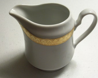 Gabbay Queen Victoria Creamer