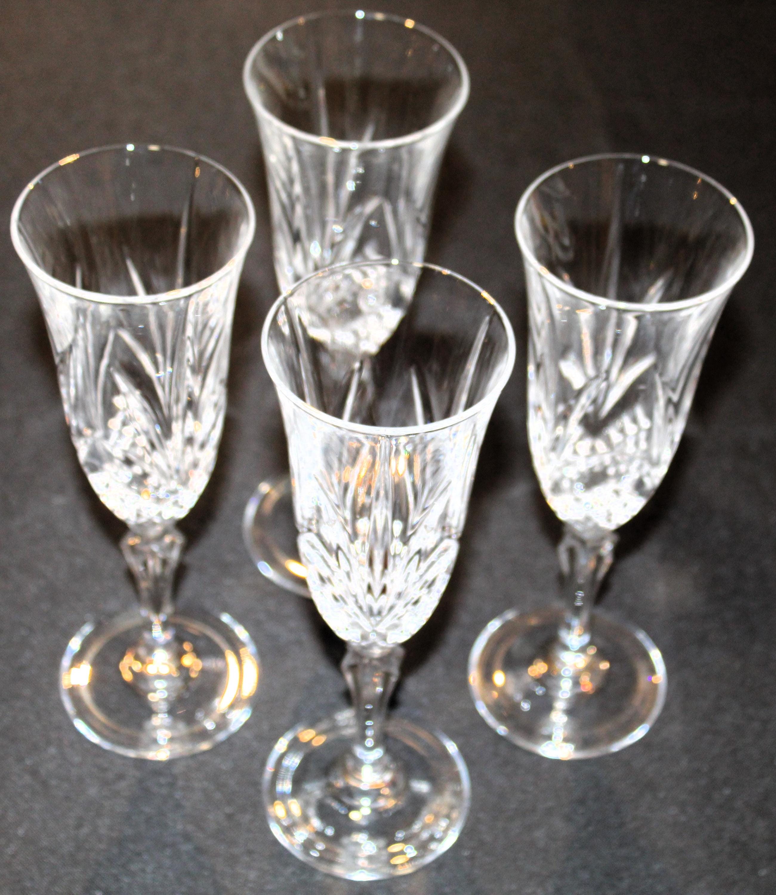 Cristal de Flandre フランス アンティーク Vintage Cristal De Flandre Wine Glasses: Dauphine Pattern, Set of