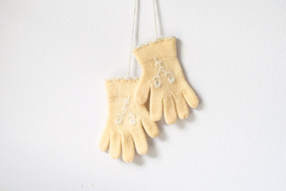 vintage girl's gloves, childs gloves, kid's gloves