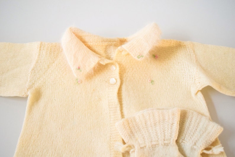 newborn sweater and mittens vintage baby sweater set baby sweater beautiful hand knit vintage baby sweater and mitten set baby mittens