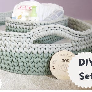 DIY Wickelkorb Set NOÈ • Häkelanleitung & Material • Wickelplatz Selbermachen •  Holzböden Windelkörbchen • Geschenk Geburt • Bobbiny Jumbo