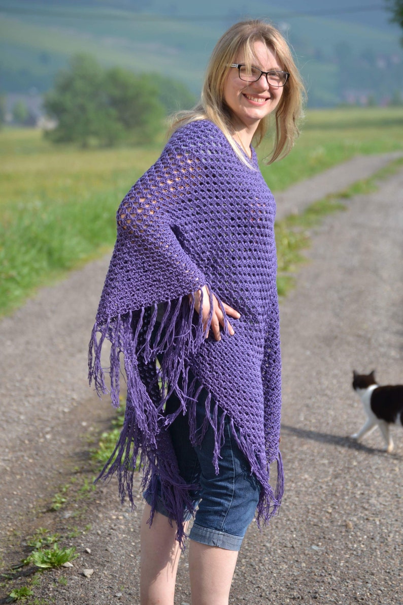 LILAC DREAM Poncho in Wunschgröße und Wunschfarbe, oversize und bequem, Damenponcho, Häkelmode, Häkelponcho, Umhang Bild 3