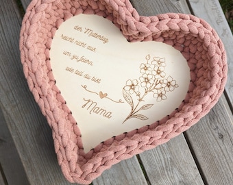 Heart basket for MOTHER'S DAY with forget-me-not motif in blush