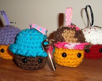 Crochet Cupcake Keychain: Kawaii Amigurumi Party Favor