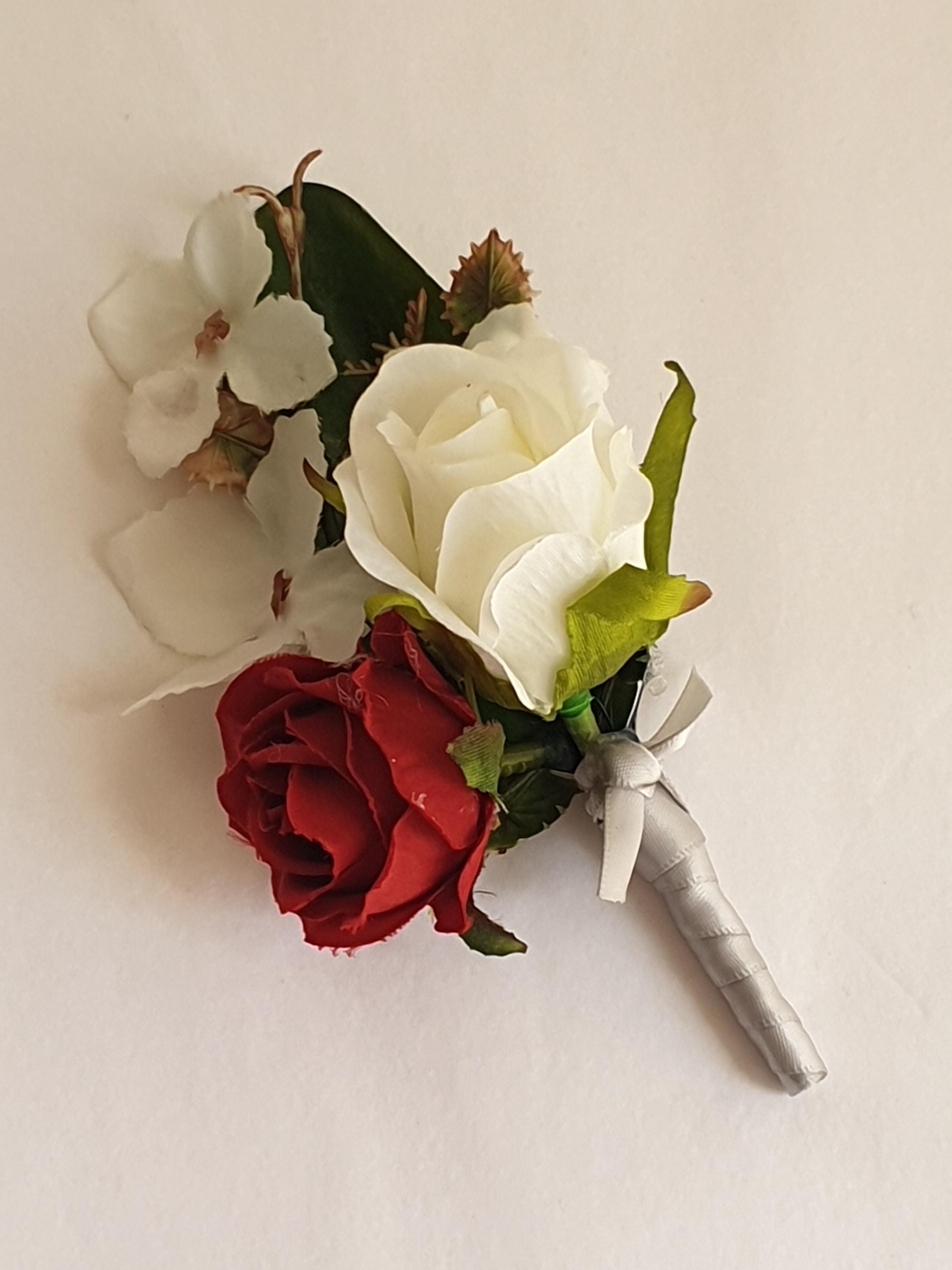 White and Red Rose Bud Buttonhole Boutonniere - Etsy