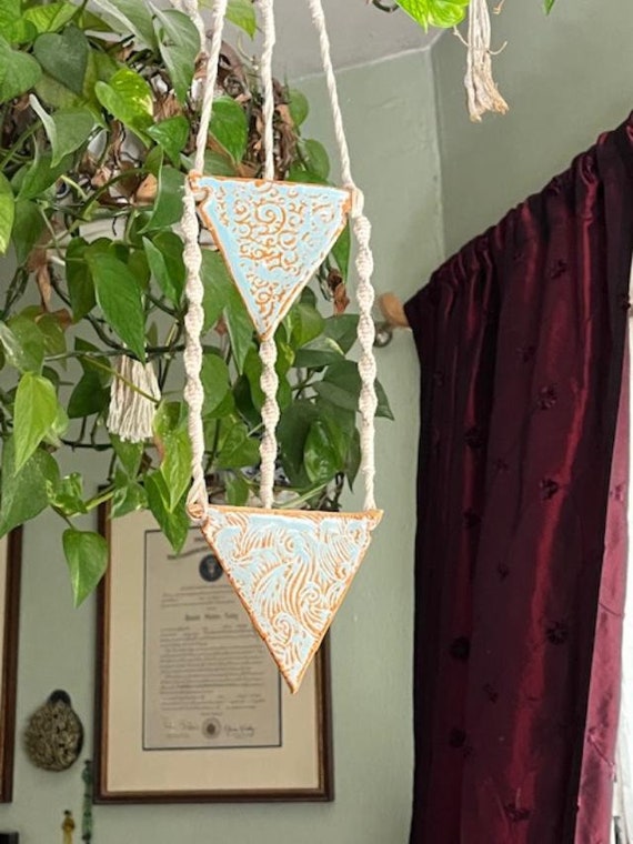 Hanging Plant holder for 2 plants
