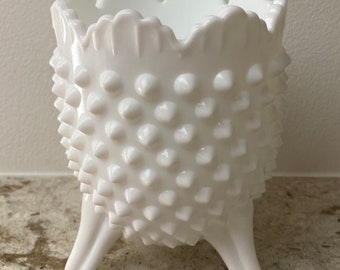 Fenton Vintage White Glass Hobnail Egg Shape Vase/No Chips or Cracks/Ready To Ship