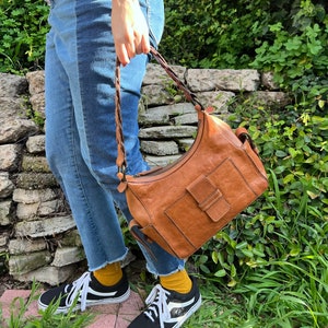 Banana republic sling bag outlet