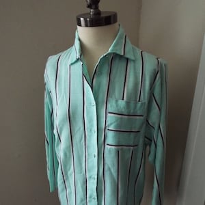 vintage Long Sleeve Button Down Striped Blouse par Christina’s