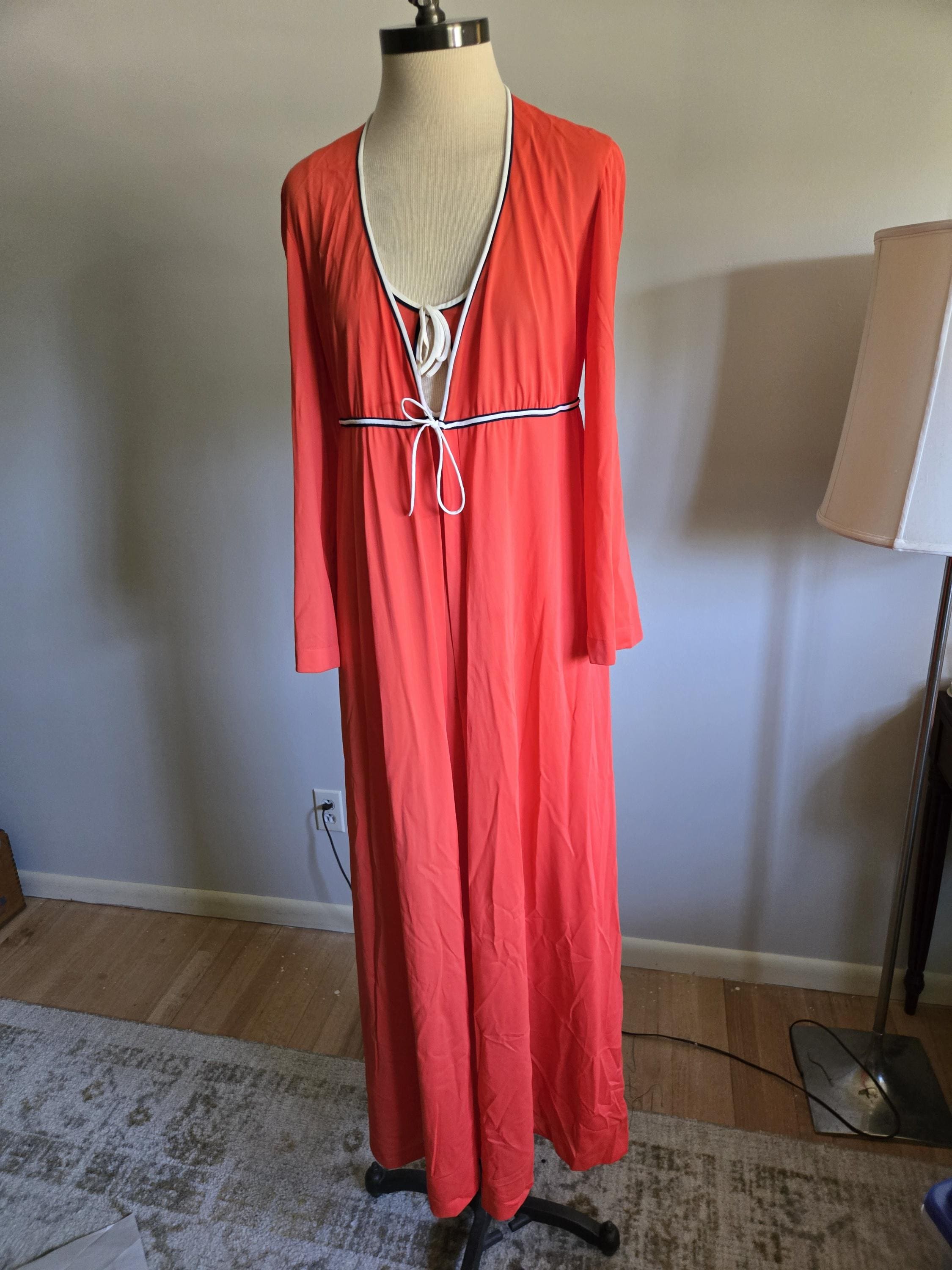 knee length dresses for ladies Barbizon Boutique 70s Vintage 2-Piece Nightgown Set – Mabel D. Orr Fashion  Boutique