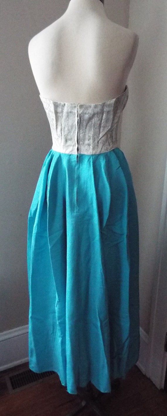 Vintage Handmade Sleeveless Gown - image 3