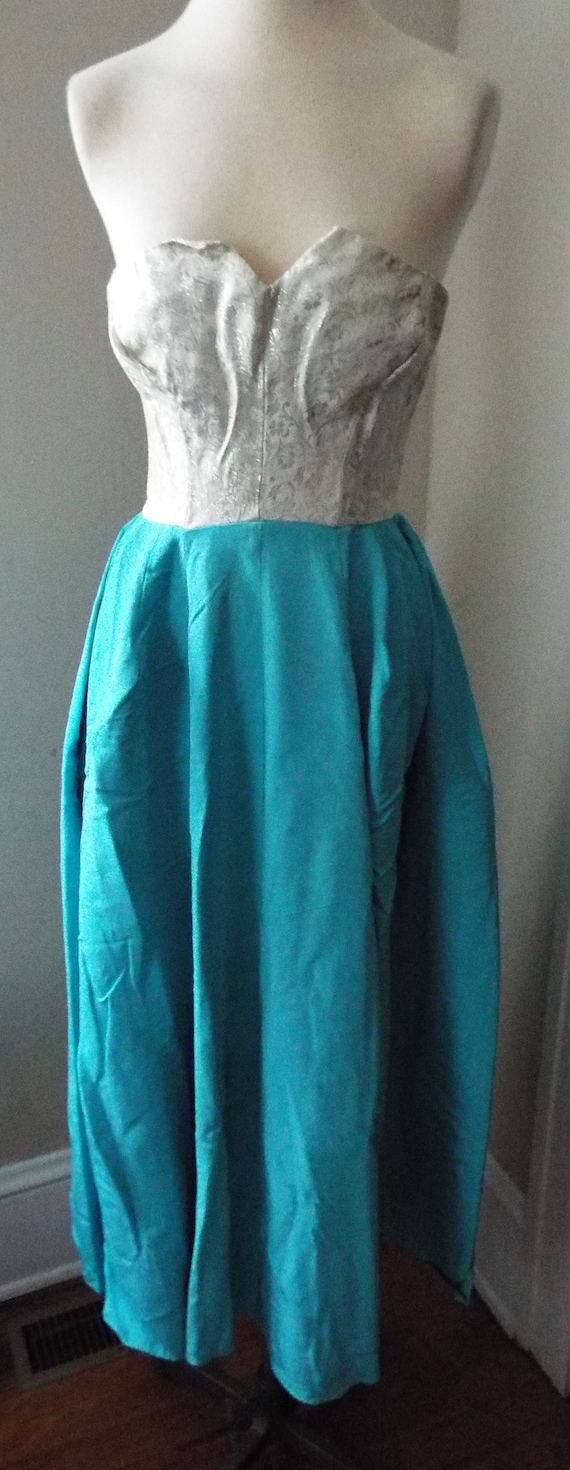 Vintage Handmade Sleeveless Gown - image 1