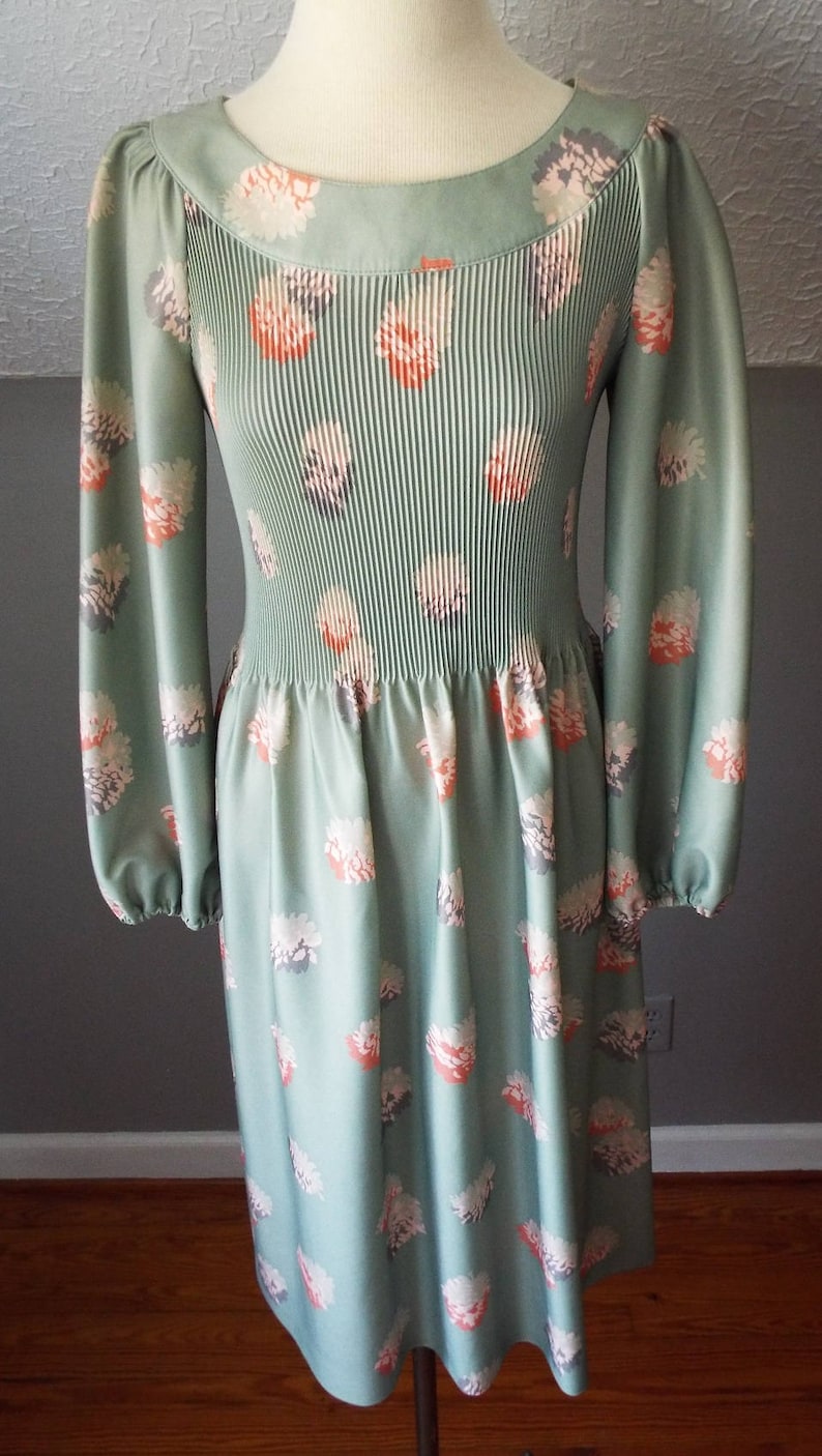 Vintage Long Sleeve Green Floral Print Dress by Andrea Gayle - Etsy