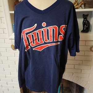 Vintage Minnesota Twins No 35 Jersey T Shirt by Russell Athletic