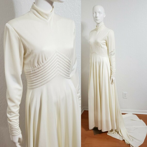 Rare Vintage Mock Neck Modest Wedding Dress 60s 70