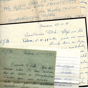 May include: A close-up of handwritten letters on lined paper. The letters are in blue ink and are written in Spanish. The text includes the date "Manacor, 28.11-61" and the phrase "Querid&iacute;sima Polita: Lleg&oacute; por fin".