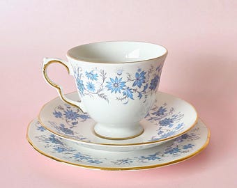 Colclough Braganza Tea Set Trio: Tea Cup, Saucer, and Side Plate, Pattern 8454