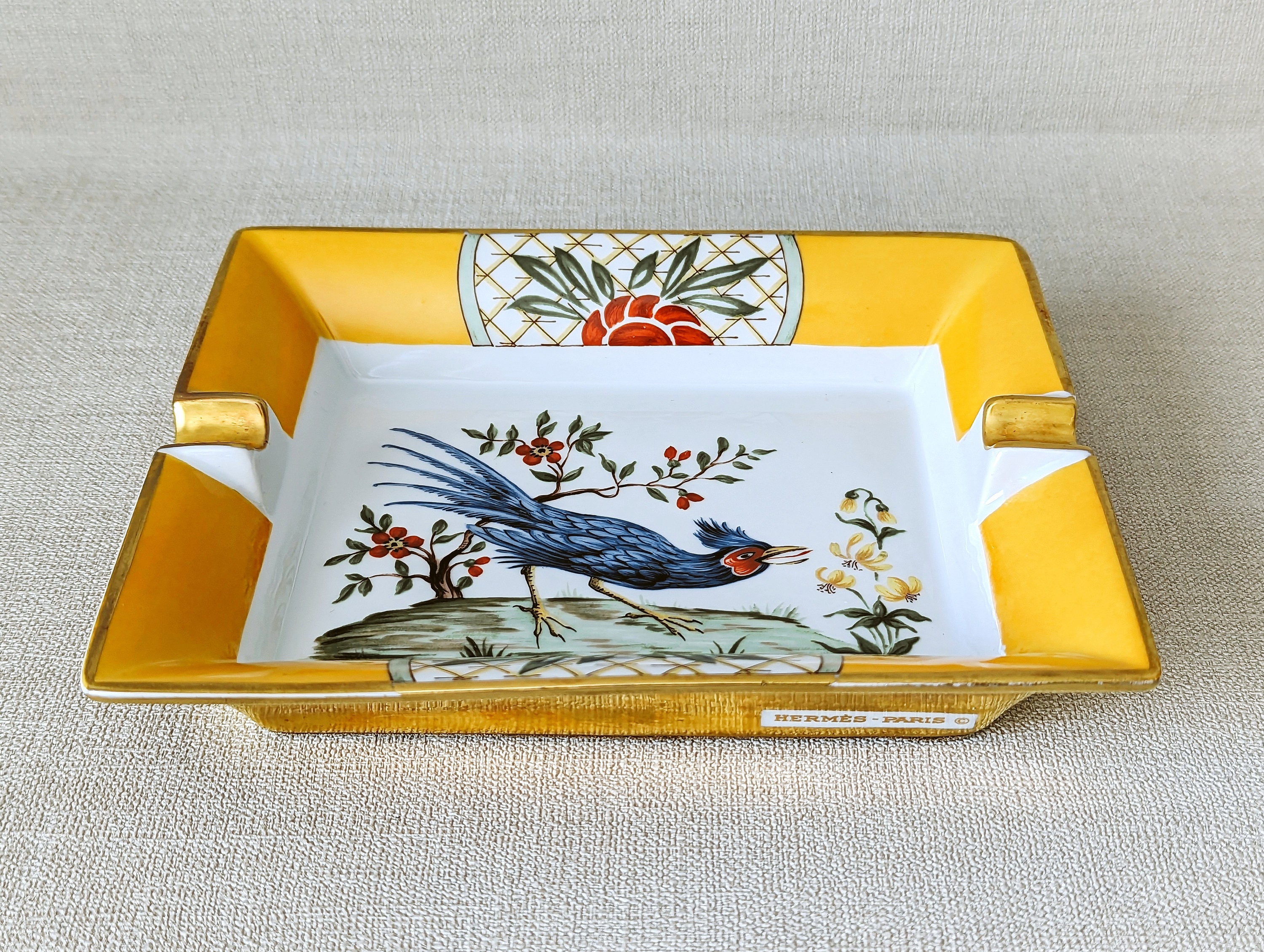 Hermes Tigre en Miroir Ashtray Limoges Porcelain Gold Edge