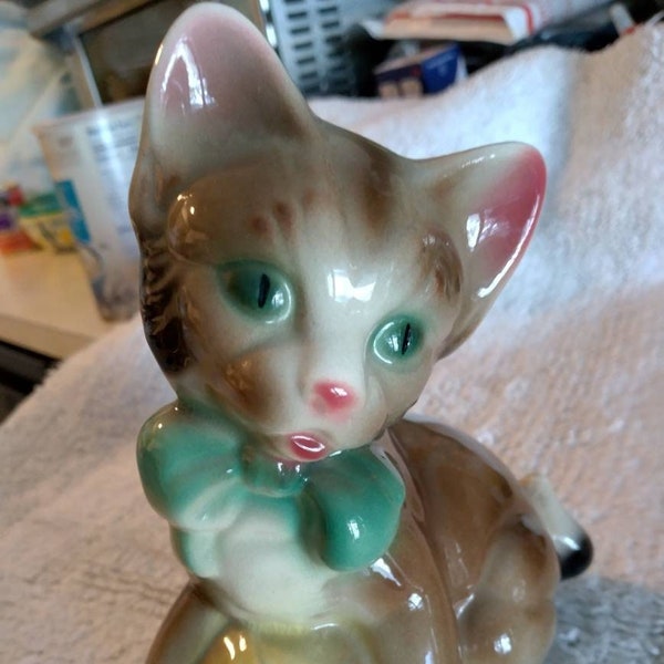 Vintage Mid Century Royal Copley Pottery Cat With Ball Of Yarn Shelf Cat Figurine