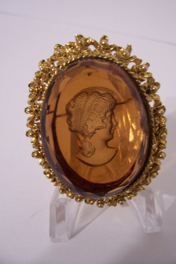 Vintage Amber Glass Brooch Intaglio Cameo Portrai… - image 2