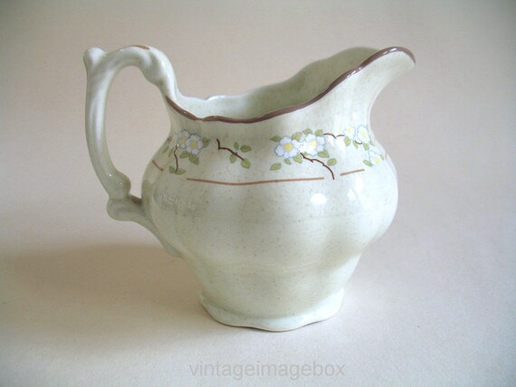1x Royal Doulton Burgundy Pattern TC1001 Small Milk Jug