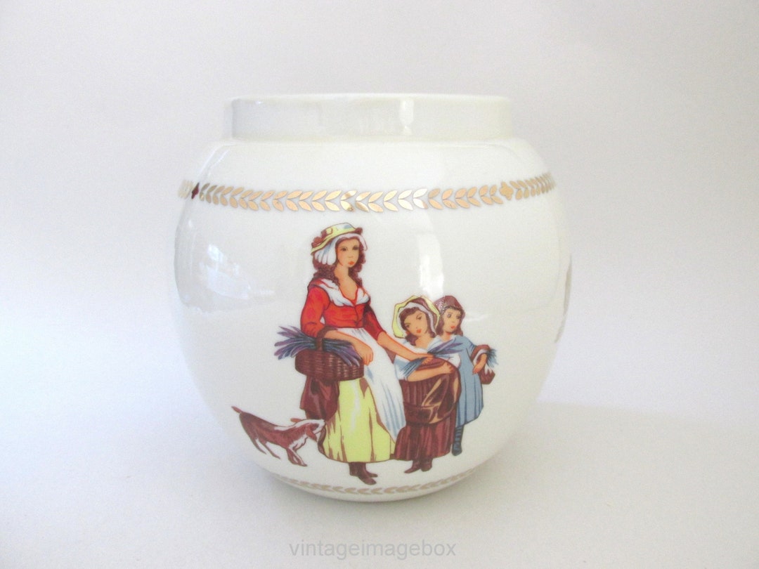 Vintage Yardley of London Pottery Jar, Lavender Seller Motif cries of