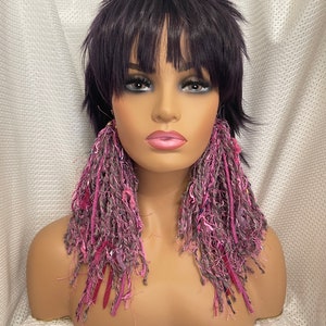 feather yarn earrings,texture yarn earrings,yarn earrings,cloth earrings,ribbon earrings,Fabric earrings,statement earrings,fringe earrings