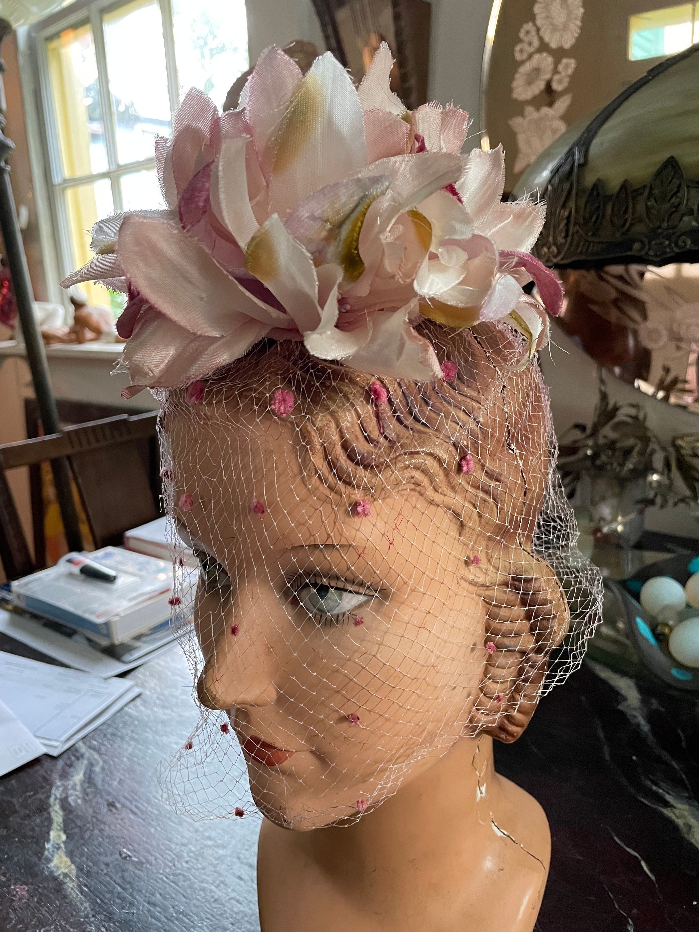 Vintage Floral Headpiece,facinator, With Polka Dot Netting N  display picture 3