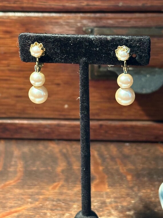 Miriam Haskell dangle, drop smooth pearl earrings… - image 9