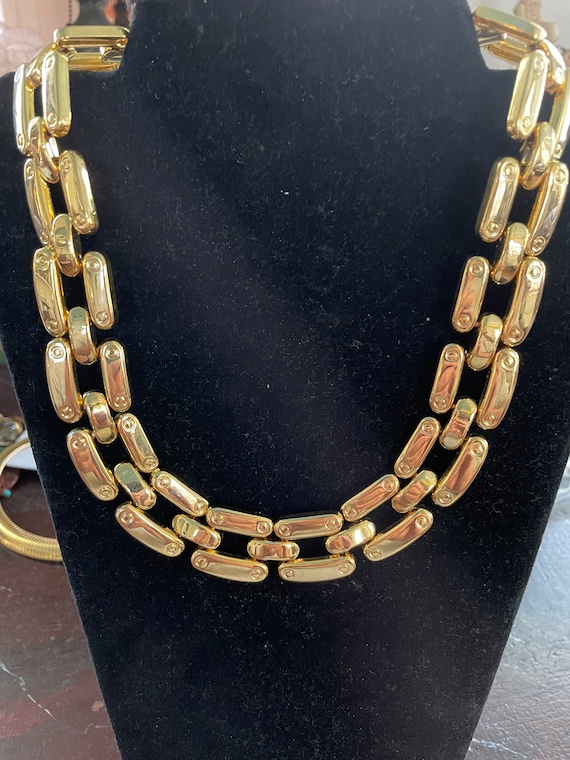 Gold chunky link chain circa 1980swhich lays at nape of neck Etsy