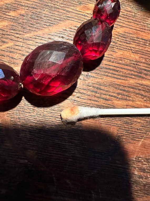 A graduated faceted bakelite cherry red beaded ne… - image 10