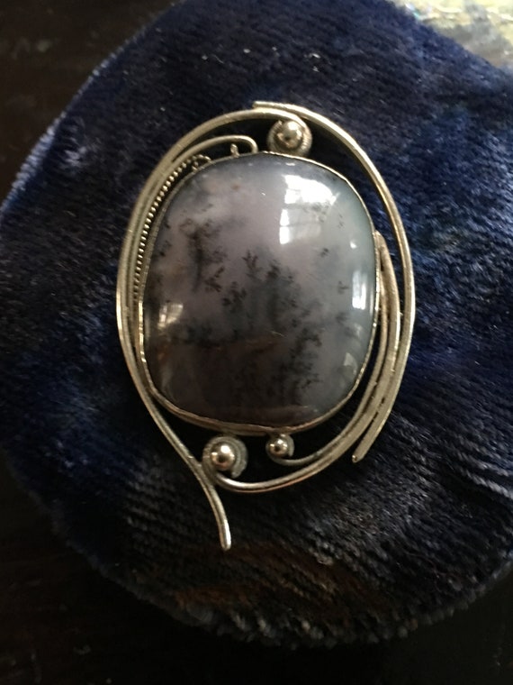 Mid- Century Moss agate pin set in silver and has… - image 1