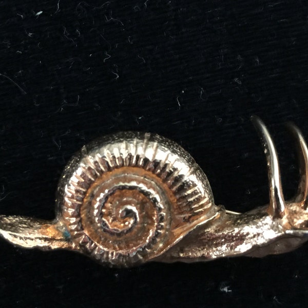 Krewe of Proteus,1977,Mardi Gras ball favor,in gold metal as a snail