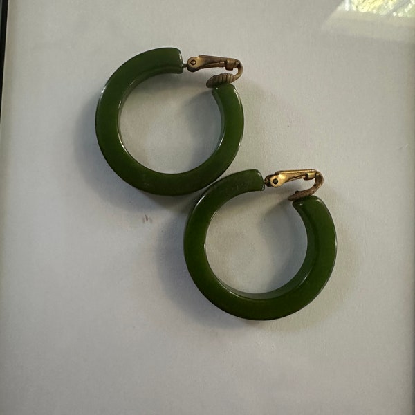 Green bakelite 1940s hoops in clip on form