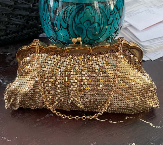 Mesh Handbag Whiting and Davis late 40s gold metal mesh handbag - Gem